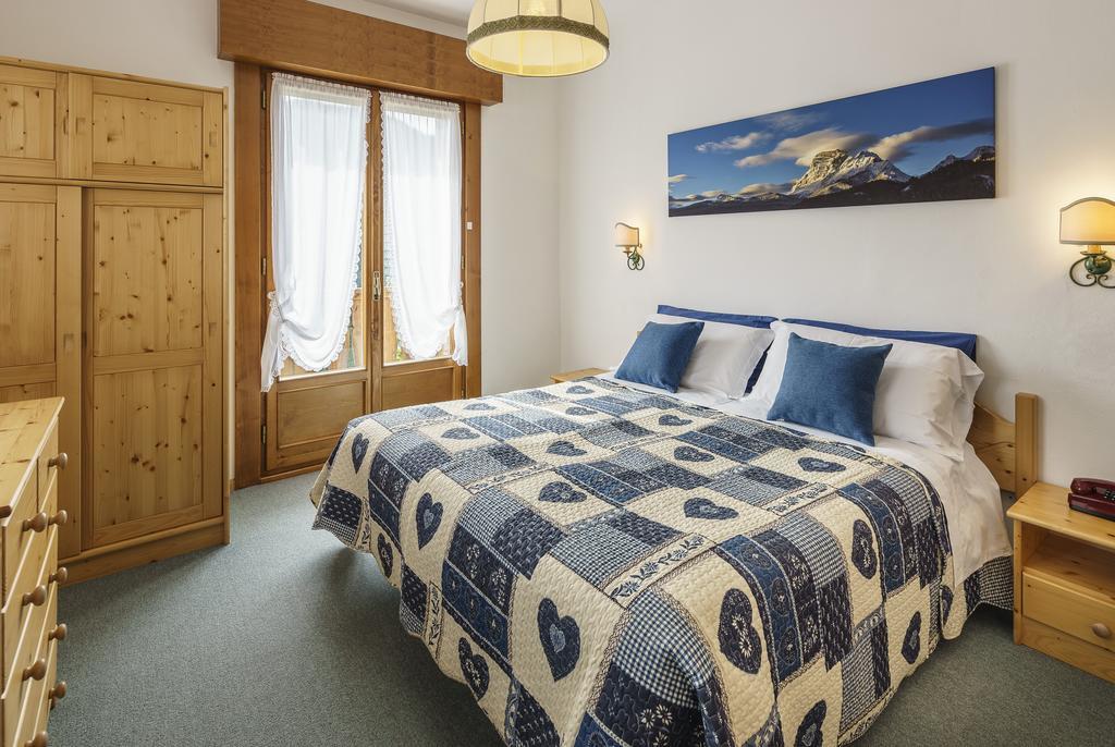 Hotel Roma Сан-Вито-ди-Кадоре Экстерьер фото
