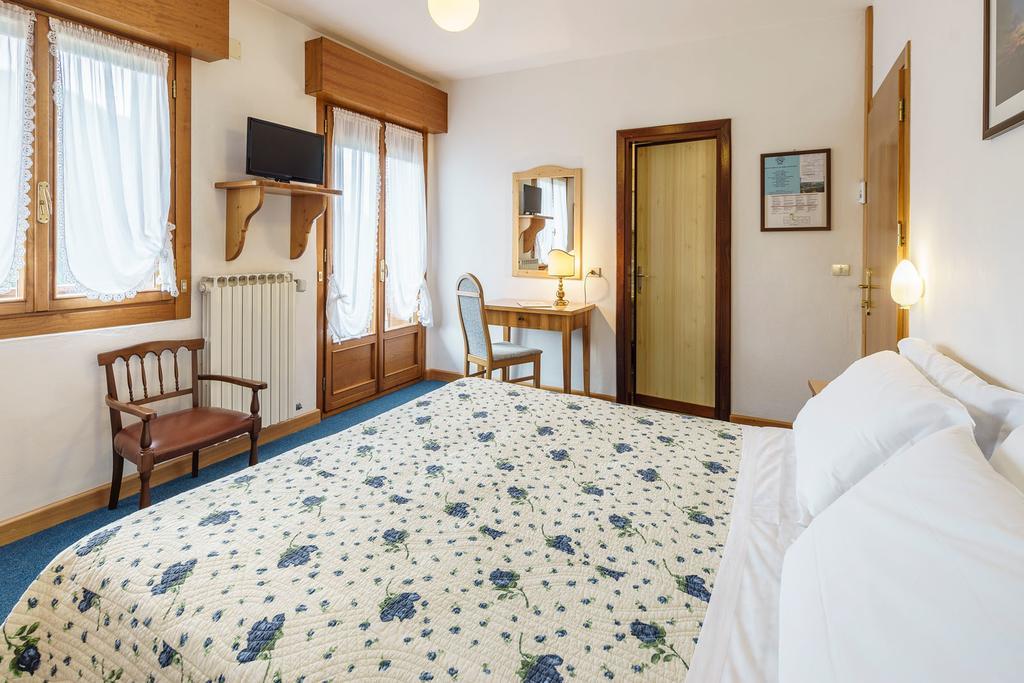 Hotel Roma Сан-Вито-ди-Кадоре Номер фото